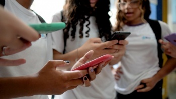 Brasil proh&iacute;be los celulares en las escuelas de primaria y secundaria