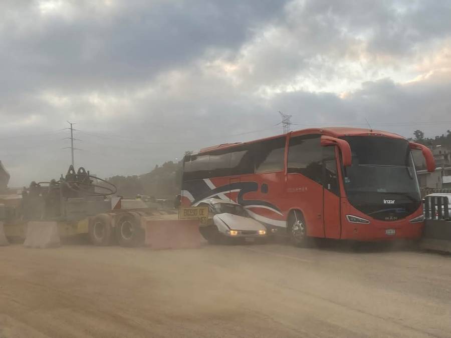 Múltiples accidentes provocan caos en la autopista México-Puebla