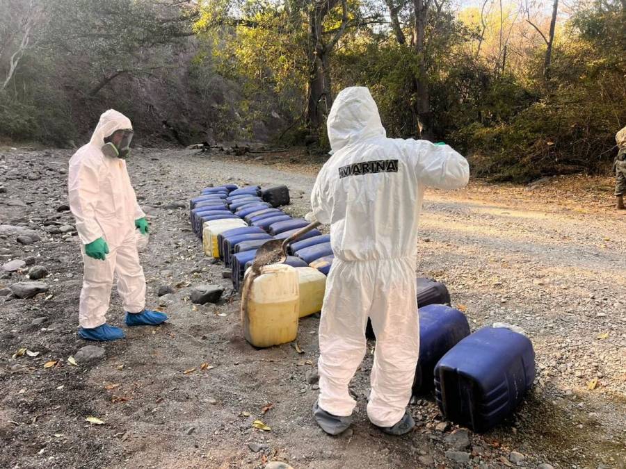 Armada de México y FGR desmantelan laboratorio clandestino en Sinaloa