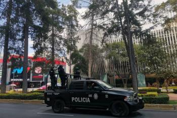 Doble homicidio en Polanco: Hallan dos cuerpos en veh&iacute;culo estacionado