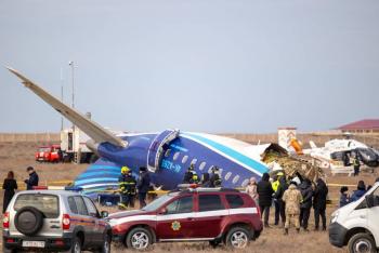 Avión de Azerbaiyán Airlines se estrella en Kazajistán; 35 personas habrían fallecido