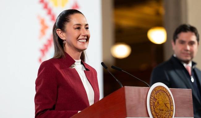 Claudia Sheinbaum y legisladores morenistas definen agenda legislativa para 2025