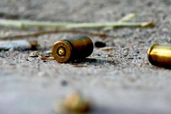 Mujer y ni&ntilde;o heridos por balas perdidas en Uruapan durante Navidad