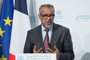 Jefe de la OMS estaba en el aeropuerto de Yemen bombardeado por Israel
