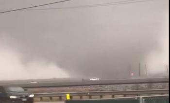 Investigan posible tornado en El Campo, Texas, tras tormentas severas