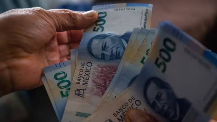 ¿Cuándo recibirán los trabajadores el primer pago con el aumento al salario mínimo en 2025?