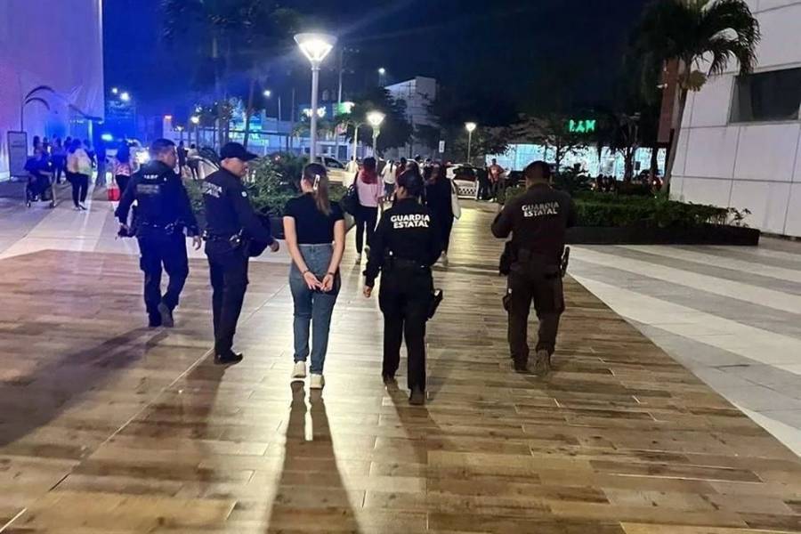 Arrestan a joven agredida por su novio tras confuso incidente de robo en tienda