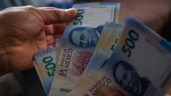 ¿Cu&aacute;ndo recibir&aacute;n los trabajadores el primer pago con el aumento al salario m&iacute;nimo en 2025?
