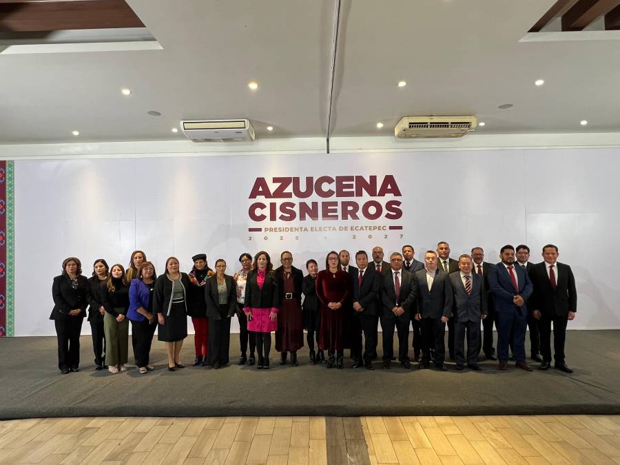 Presenta Azucena Cisneros gabinete paritario en Ecatepec; enfrentará adeudos