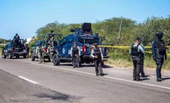 Fuerzas federales liberan bloqueo en carretera M&eacute;xico-Nogales en Elota