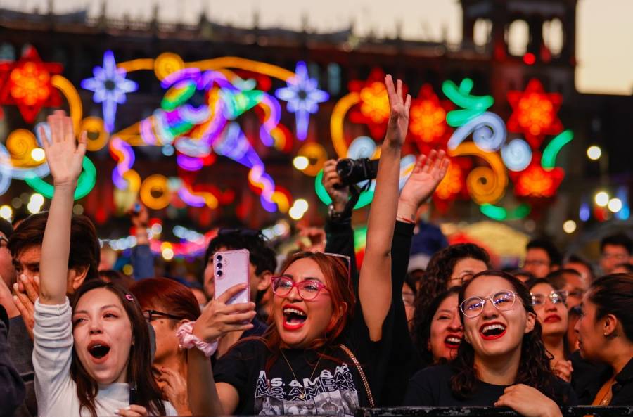 Verbena Navideña 2024 en Zócalo CDMX rompe récord de asistencia