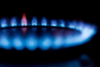 El Gobierno de Milei oficializa aumentos en gas y combustibles para enero de 2025