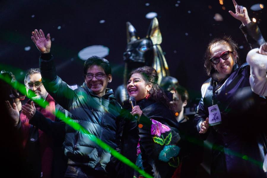 Multitudinaria fiesta de Año Nuevo en el Ángel de la Independencia con PolyMarchs: 200 mil personas celebran con música electrónica