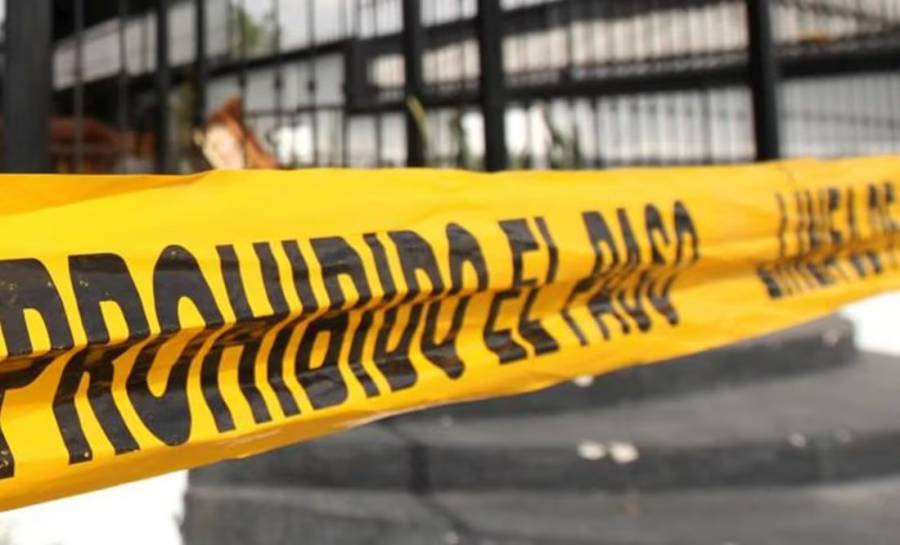 Hombre pierde la vida al colgarse de un puente en Azcapotzalco