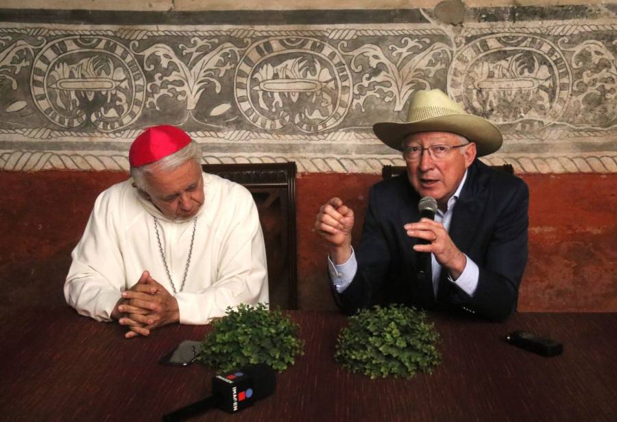 Ken Salazar aboga por diálogo profundo para resolver desafíos entre México y Estados Unidos