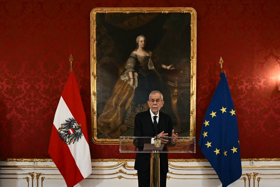 El presidente austriaco encarga formar gobierno a la ultraderecha por primera vez