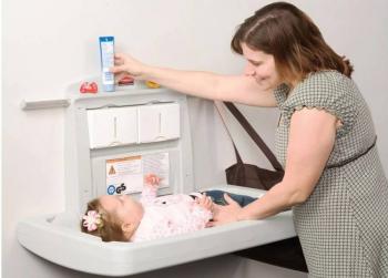 Promueven instalar cambiadores de pa&ntilde;ales en sanitarios de mujeres y hombres