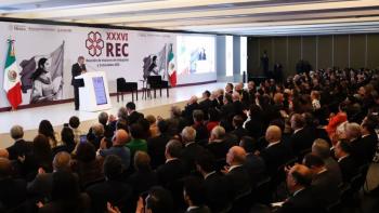 Presidenta Claudia Sheinbaum acudir&aacute; a reuni&oacute;n de embajadores el mi&eacute;rcoles; “ no est&aacute;n solos” dice canciller a migrantes