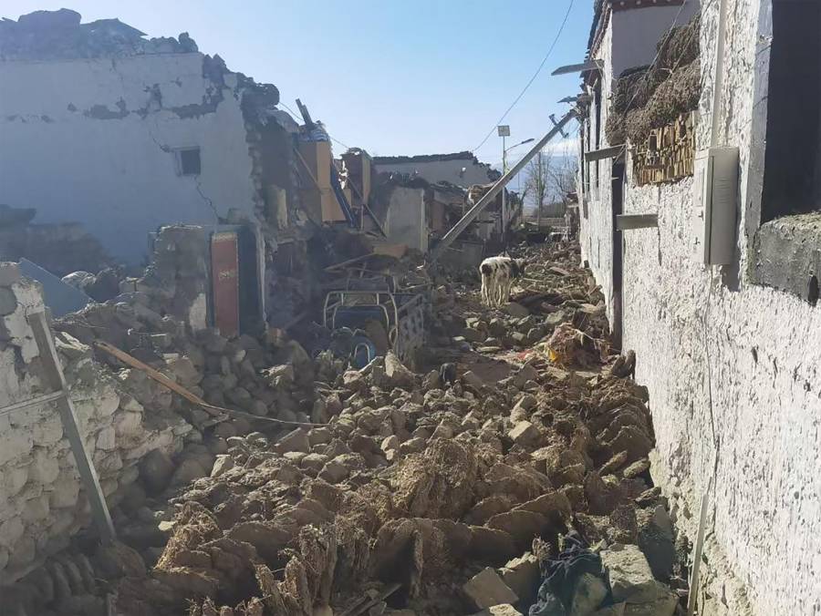 Al menos 126 muertos por un fuerte terremoto en el T&iacute;bet chino