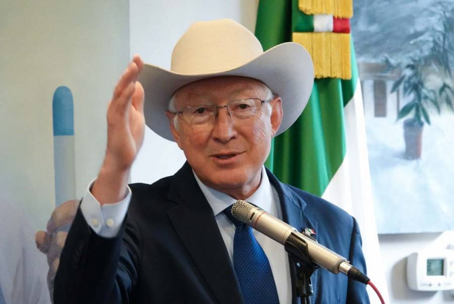 Ken Salazar se despide como embajador de Estados Unidos en México