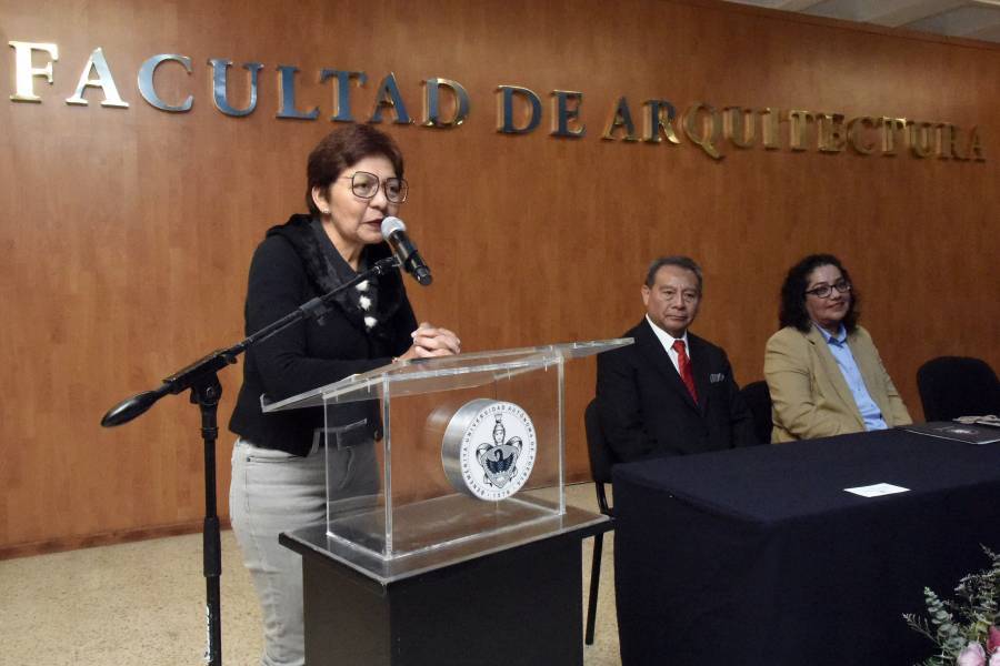 Reconoce Lilia Cedillo trayectoria y logros de la Facultad de Arquitectura