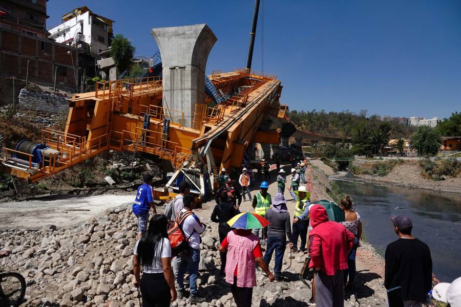 Vecinos de El Capulín bloquean obra del Tren Interurbano