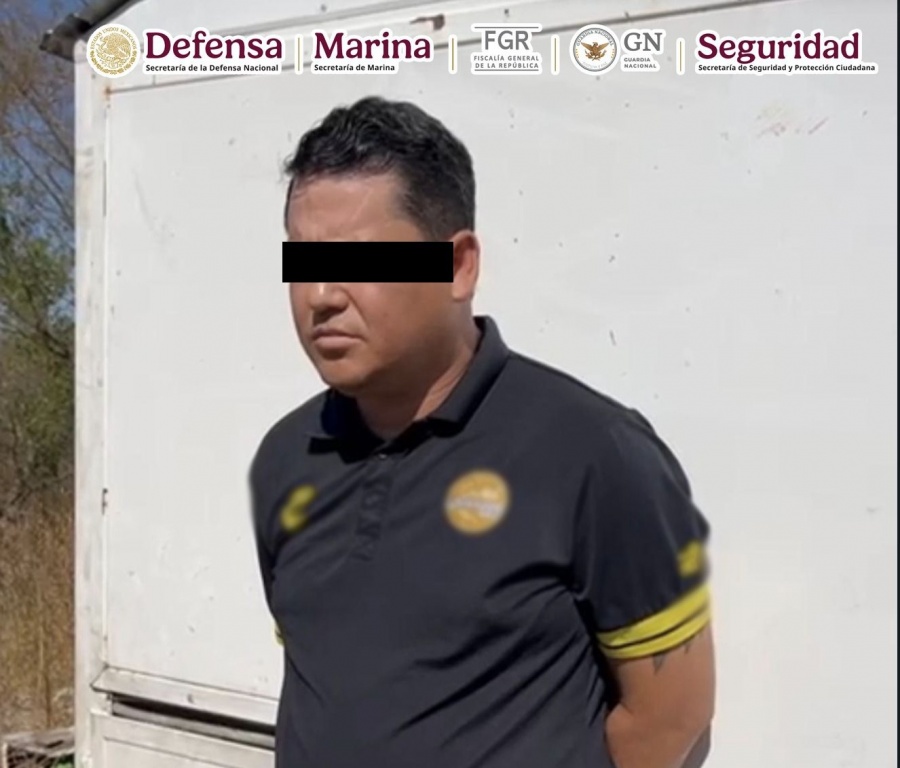 Detienen a dos hombres vinculados con delitos en Sinaloa: fentanilo y vehículo robado