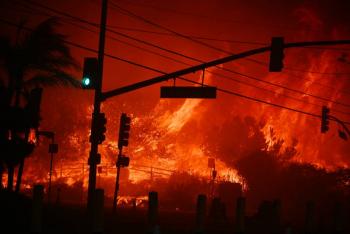 Dos muertos y varios heridos por voraces incendios forestales al rededor de Los &Aacute;ngeles