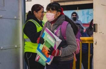 Sin contratiempos, regresa la educaci&oacute;n b&aacute;sica a clases tras el periodo vacacional