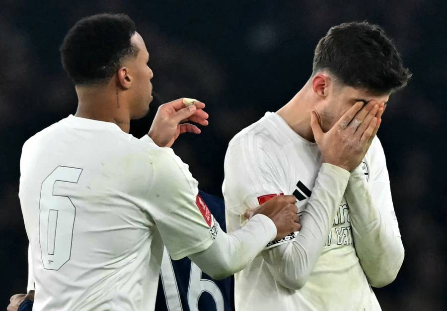 Manchester United elimina a Arsenal en FA Cup, Tottenham sufre ante club 'amateur'