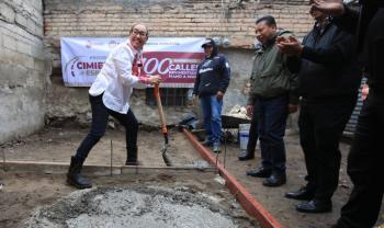 Azucena Cisneros arranca la pavimentación de 100 calles en 100 días en Ecatepec