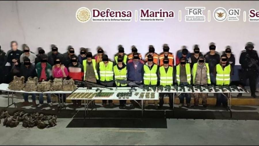 Detienen a 27 personas con arsenal y equipo táctico en Nuevo León