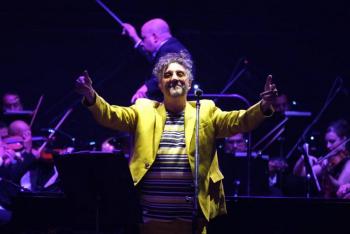 Fito P&aacute;ez se presentar&aacute; gratis en el Z&oacute;calo; Sheinbaum destaca su historia