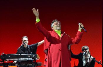 Disfrutan m&aacute;s de 80 mil personas la m&uacute;sica de Fito P&aacute;ez en el Z&oacute;calo de la CDMX