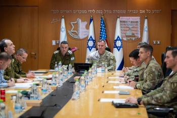 El jefe del Estado Mayor israel&iacute; dimite por el 