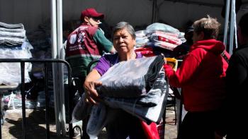 Feria del Bienestar llega a Iztapalapa con apoyos para el invierno