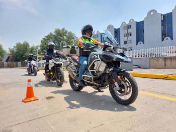 SEMOVI capacita a más de 2,486 motociclistas en la Motoescuela para mejorar la seguridad vial