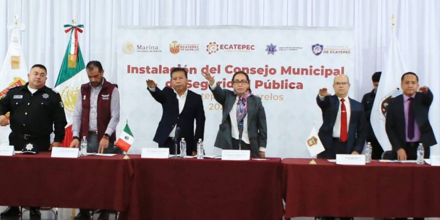 Azucena Cisneros encabeza toma de protesta del Consejo Municipal de Seguridad Pública en Ecatepec