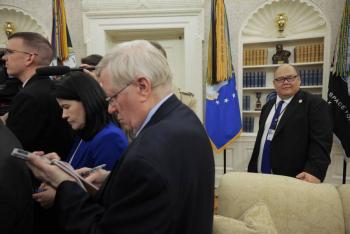 Trump despide al jefe de protecci&oacute;n al consumidor de EE.UU.