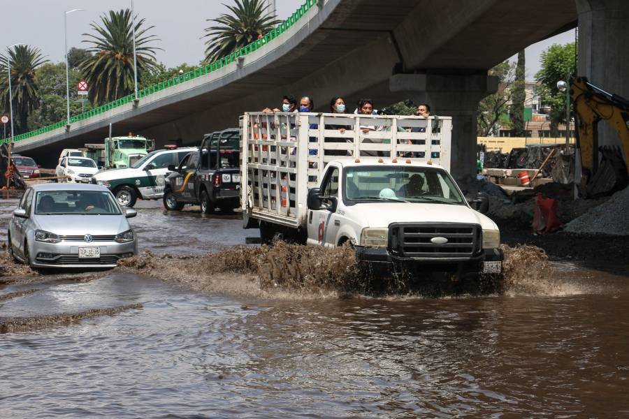 Alerta amarilla en Ciudad de México por lluvias y vientos Fuertes: Se inunda el periférico
