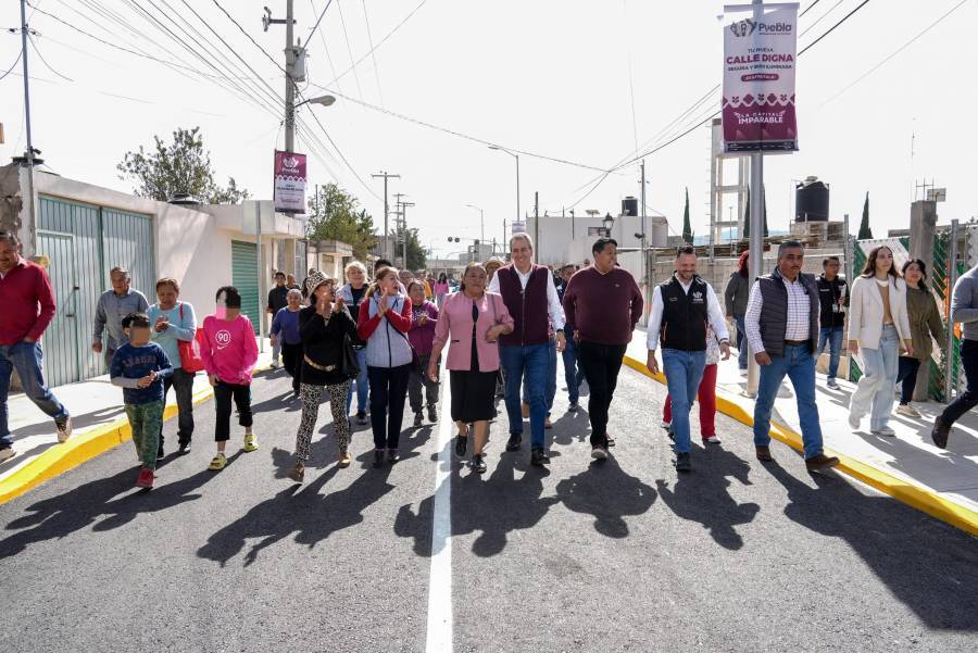 Ayuntamiento de Puebla trabaja en m&aacute;s bacheo e iluminaci&oacute;n