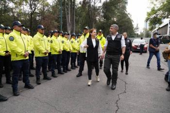 Mauricio Tabe encabeza operativo para retirar autos mal estacionados en Miguel Hidalgo