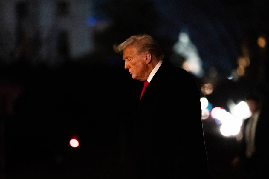 Tercer juez federal bloquea orden de Trump que elimina ciudadan&iacute;a por nacimiento