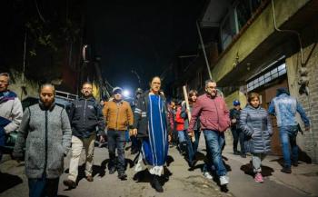 Gaby Osorio y Fernando Mercado recorren Bosques del Pedregal para escuchar a vecinos