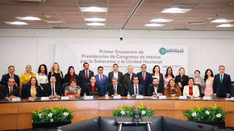 Presidentes de congresos locales firman declaración conjunta en defensa de la soberanía y apoyo a Sheinbaum