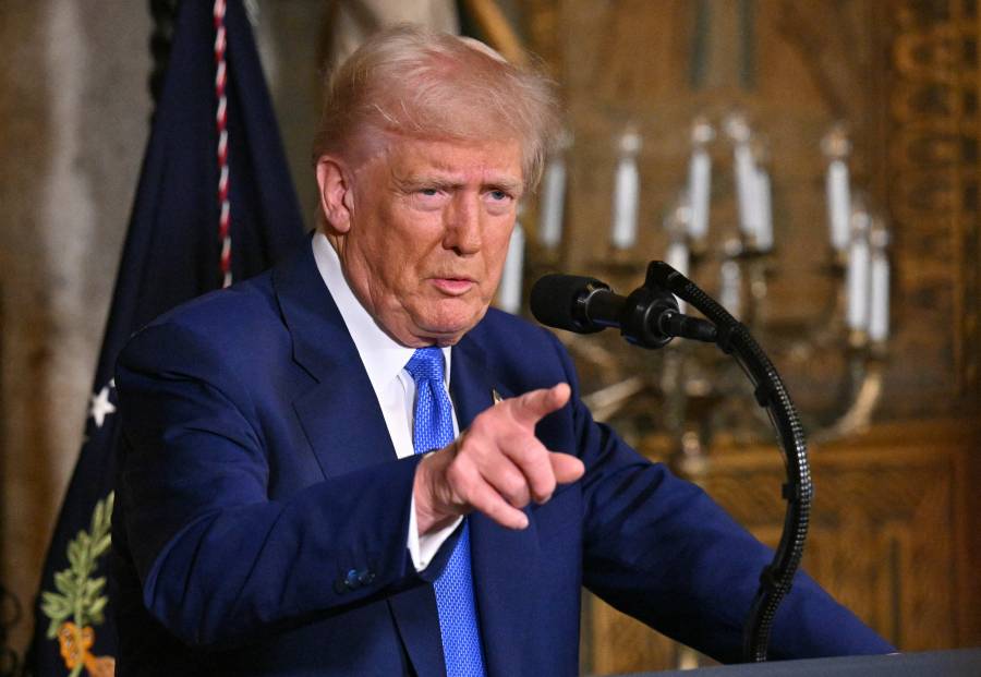 Trump dice prever aranceles para los automóviles de alrededor del 25%