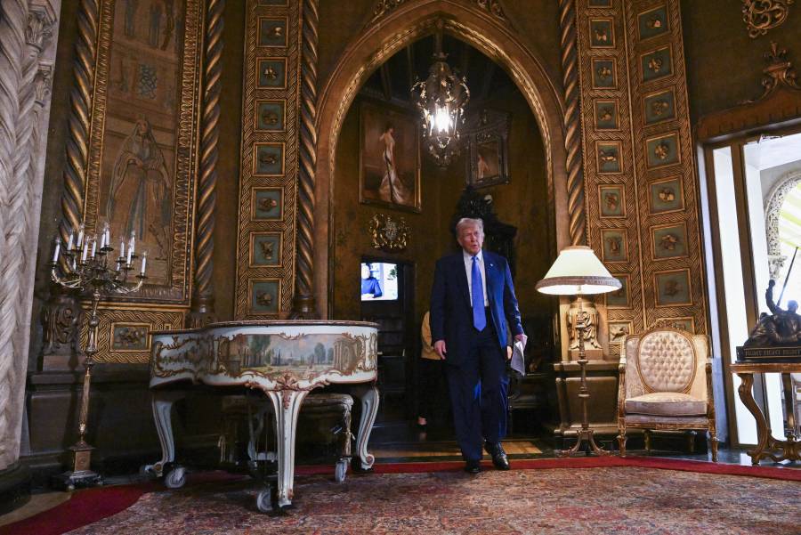 Trump critica a Zelensky y se muestra 