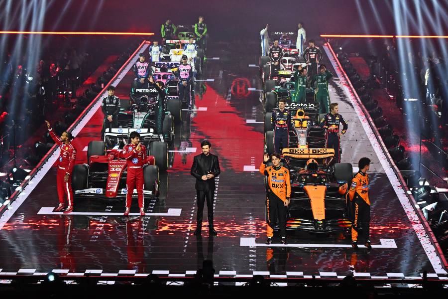 Gala 75 aniversario de la F1: Hamilton aclamado en Londres, Verstappen abucheado
