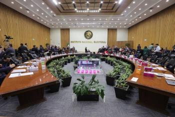 El INE se deslinda de errores en listas de candidatos al Poder Judicial
