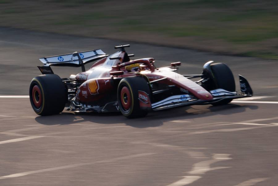 Hamilton ya pilota su Ferrari: 